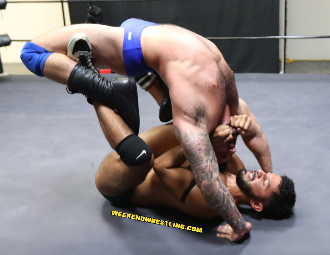 Chucho Malverde vs Johnny Greco