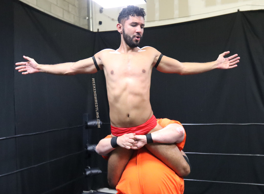 Mo Manson vs Chucho Malverde