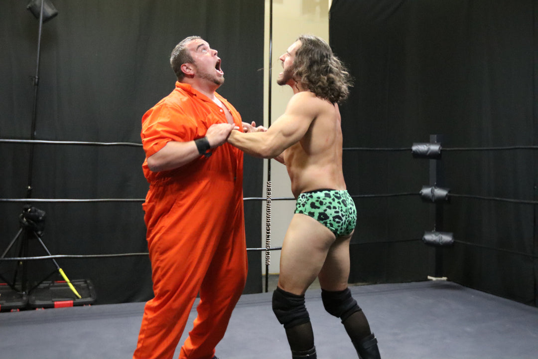 Mo Manson vs Wild Man Dick Clayton