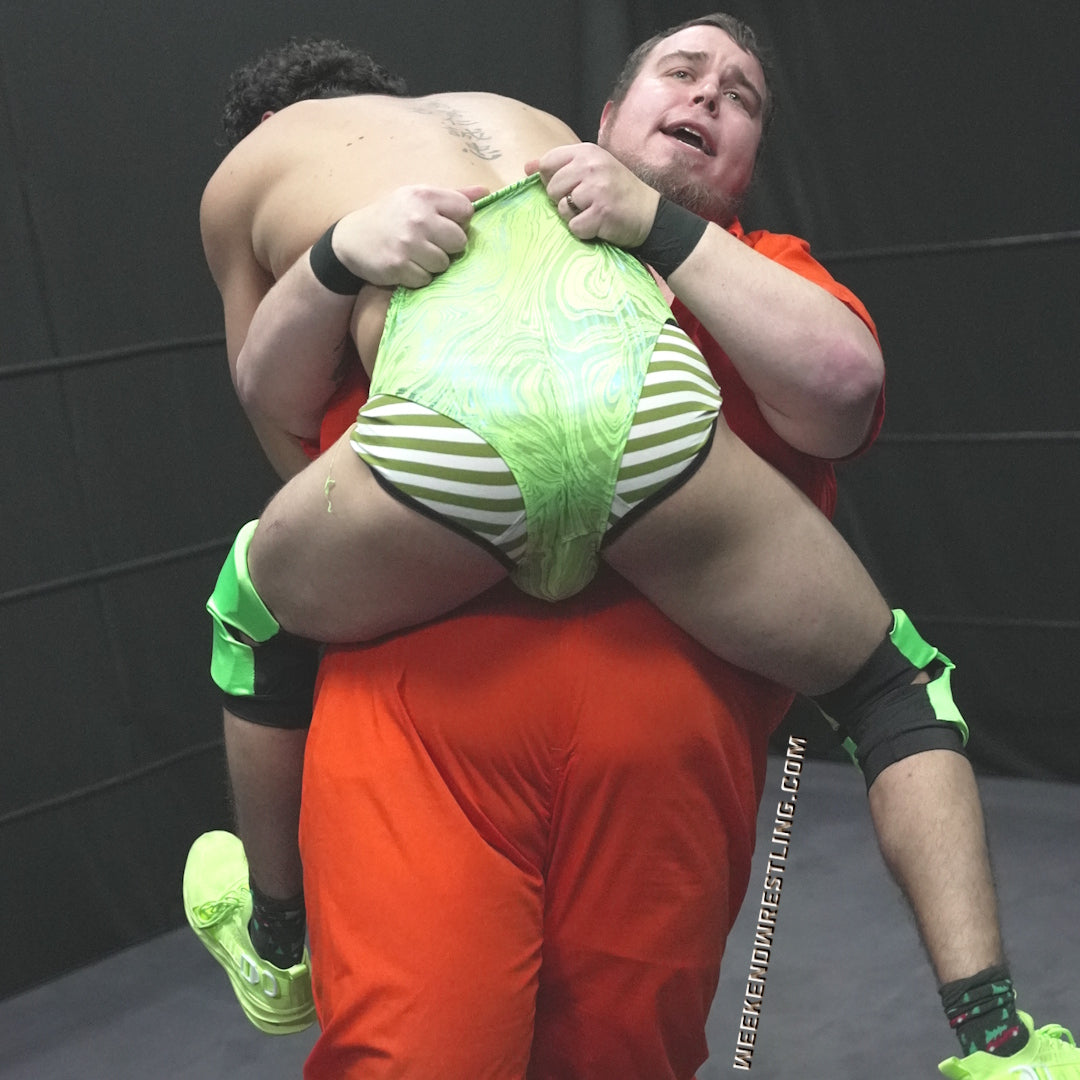 Mo Manson vs Freddie Marz