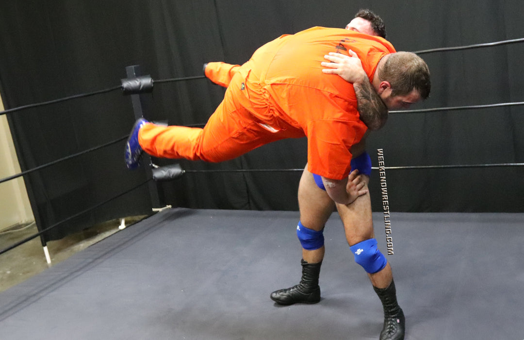 Mo Manson vs Johnny Greco