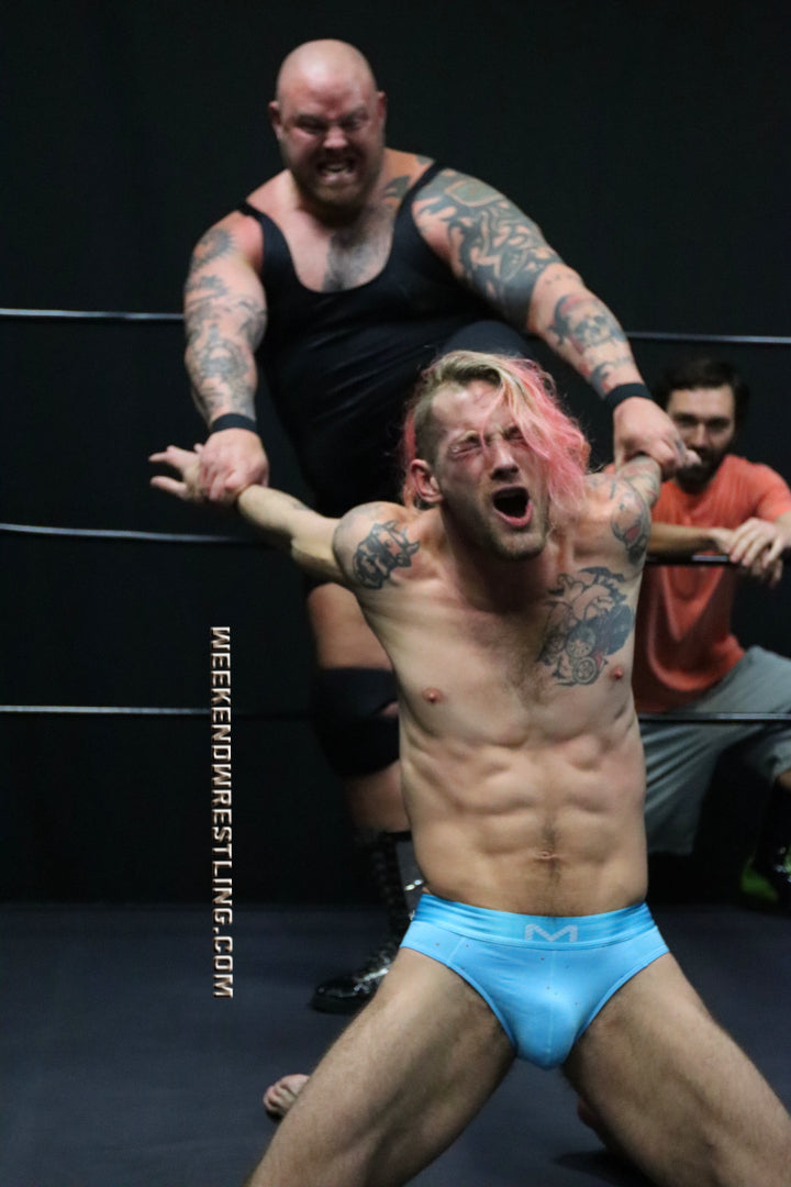 Zech Ronyo Shockwave (with Zach Reno) vs Cody Blayde – Weekend Wrestling