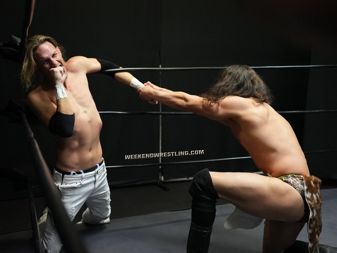 Wild Man Dick Clayton vs Riff Simmons