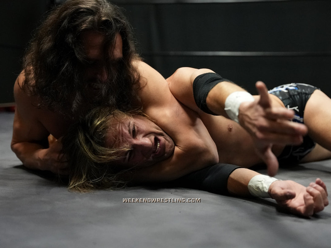 Wild Man Dick Clayton vs Riff Simmons