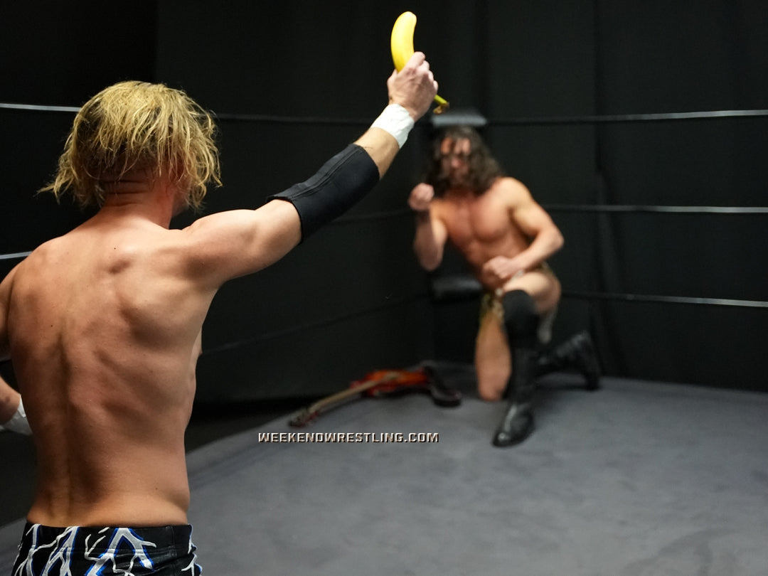 Wild Man Dick Clayton vs Riff Simmons